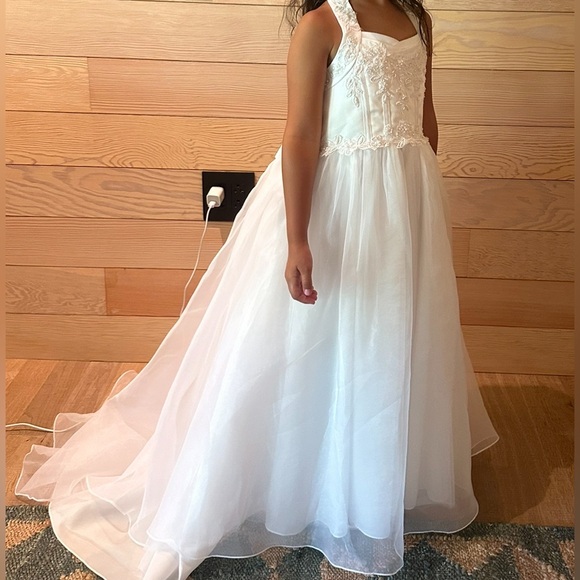 Davids Bridal Junior Bride Dress Girls Size 5 - Picture 8 of 8